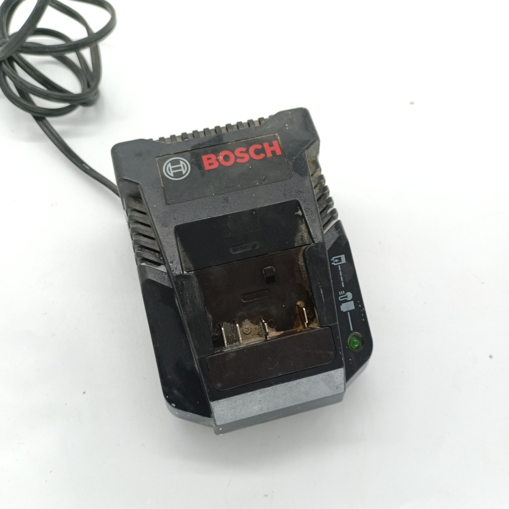 Bosch BC660 12V Max Lithium-Ion Battery Charger 2607225429 Black a8